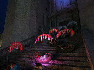 Temps de Flors 2017. The Musical Fire Kult. Espectacle musical i visual amb foc a les escales de l'església de Sant Feliu