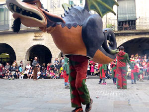 Festes de Primavera de Girona 2018. Entrega del Petit Drac Major de Girona