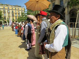 XII Festa Reviu els Setges Napoleònics de Girona. Presentació a la plaça de la Independència