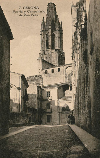L'església i el campanar de Sant Feliu vistos des de la pujada homònima. 1896-1925