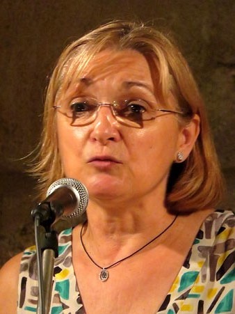 Assumpció Hosta, directora del Patronat del Call, durant la presentació del concert