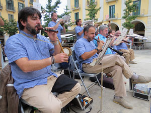 Ballada de tardor. Audició de sardanes a la plaça de la Independència de Girona