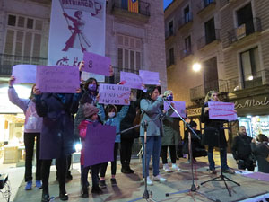 Commemoració del Dia de la Dona 2022 a la plaça del Vi