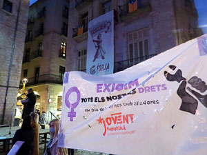 Commemoració del Dia de la Dona 2022 a la plaça del Vi