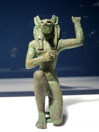Estatueta en actitud de joia. Bronze. Baixa Època. Ca. 664-332 aC