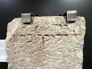 75è aniversari de la mort de Valentí Fargnoli. Exposició 'Pedres amb nom' al Museu d'Història dels Jueus
