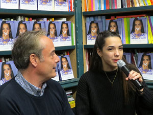 Presentació de 'Sonríe aunque te cueste' d'Àngela Mármol a la llibreria Geli