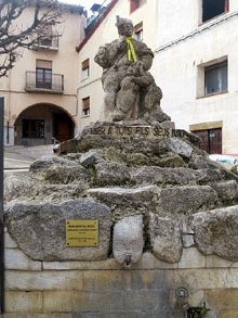 Monument al músic. Obra de Josep Bosch i Puy, Piculives
