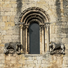 Església de Sant Pere de Besalú. Detall