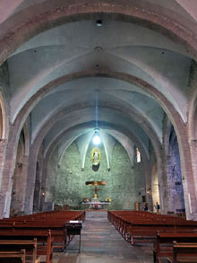 Interior de l'església de Santa Maria de Camprodon