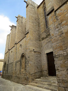 Contraforts de l'església de Castelló d'Empúries. 1911-1936
