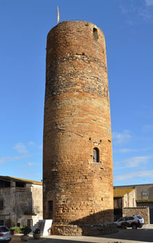 Torre de l'homenatge de l'antic castell de Cruïlles