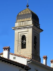 Detall d'un dels dos campanars de l'església parroquial de Sant Pere. Neoclàssica. Segle XVIII