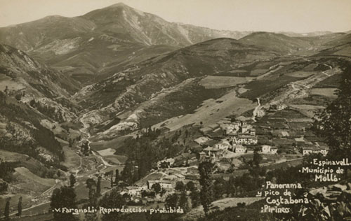 Vista panoràmica d'Espinavell amb el Costabona. 1932