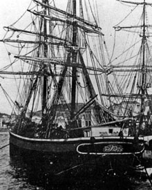 Bergantí rodó i bergantí goleta al port de palamós. Ca. 1905