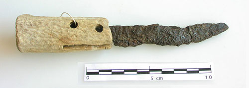 Ganivet de ferro amb mànec de banya. Segle II aC. Sitja del poblat ibèric de Mas Castell