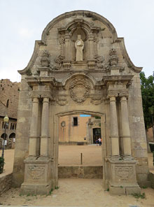 Arc de Sant Benet, porta de la muralla del monestir, 1746