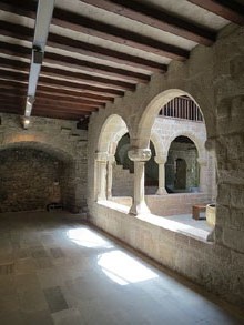 Claustre del Palau de l'Abadia. Segles XIII-XIV