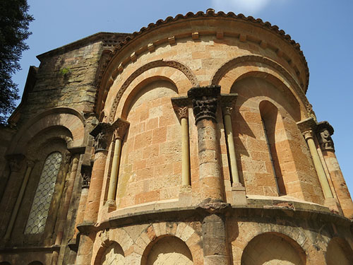 Vista exterior de la capçalera del monestir de Sant Joan de les Abadesses