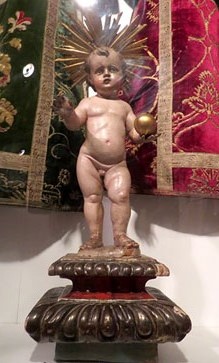 Imatge del Nen Jesús. Fusta policromada i guix. Segle XVIII