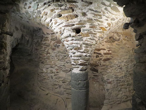 Cripta de Sant Pere de Rodes