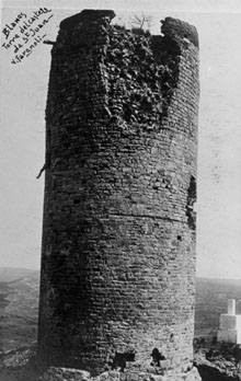 Torre en ruïnes del castell de Sant Joan. 1918