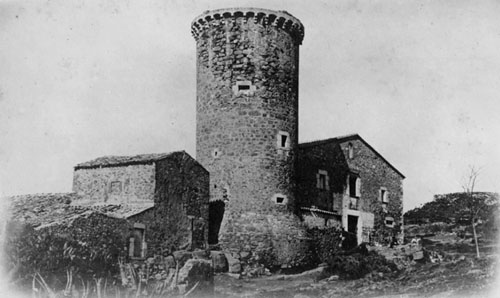 Vista general de la Torre Gran a Torroella de Montgrí. 1903