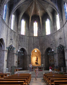 Interior de l'església de Sant Genís
