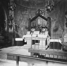 Interior i altar major de l'església de Sant Salvador de Bianya. 1922