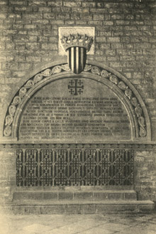 Cenotafi construït el 1893 en memòria de Ramon Berenguer IV. 1910
