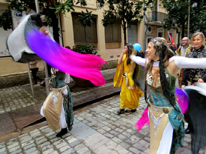 Celebració de l'any nou xinès a Girona. La cercavila