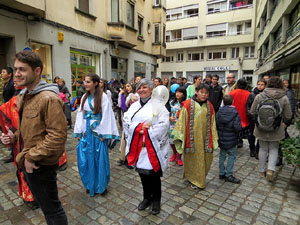 Celebració de l'any nou xinès a Girona. La cercavila