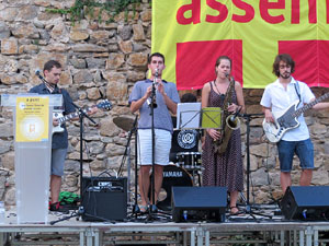 Assaig de la Diada 2016 al Jard&iacute; de la Inf&agrave;ncia