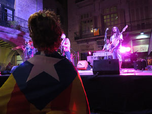 Diada Nacional 2016. Concert del grup Falciots Ninja a la plaça del Vi