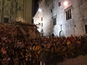 Diada Nacional 2016. X Marxa de Torxes de Girona. Lectura del manifest