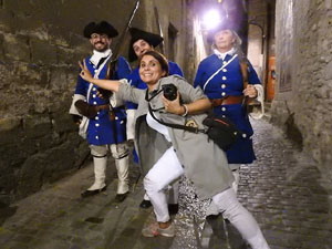 Diada Nacional 2016. X Marxa de Torxes de Girona. Recreació històrica amb el Regiment de Sant Narcís i l'actriu Cristina Cervià