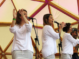 Festivalot 2016. Actuaci&oacute; de Les Anxovetes a la pla&ccedil;a del Pallol