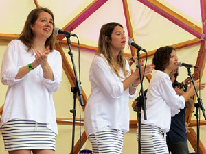 Festivalot 2016. Actuaci&oacute; de Les Anxovetes a la pla&ccedil;a del Pallol