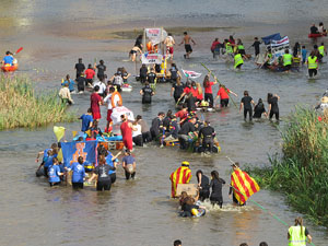 Fires 2016. 5a. Baixada d'Andr&ograve;mines pel riu Onyar del segle XXI