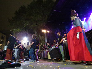 Fires 2016. Bateria de Girona. Cercavila de percusi&oacute; amb la Verge del Bombo