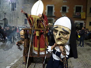 Fires 2016. La Beatufarra, descens del Beatusaure per les escales de la Catedral de Girona