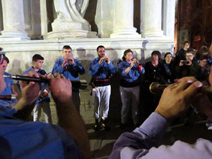 Fires 2016. Castells dins la nau g&ograve;tica de la Catedral de Girona