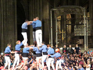 Fires 2016. Castells dins la nau gòtica de la Catedral de Girona