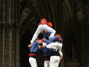 Fires 2016. Castells dins la nau gòtica de la Catedral de Girona