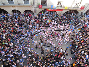 Fires 2016. La Diada Castellera a la plaça del Vi, amb els Marrecs de Salt, els Capgrossos de Mataró i els Minyons de Terrassa