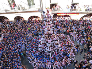 Fires 2016. La Diada Castellera a la plaça del Vi, amb els Marrecs de Salt, els Capgrossos de Mataró i els Minyons de Terrassa