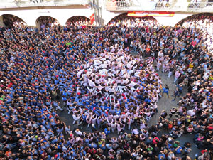 Fires 2016. La Diada Castellera a la plaça del Vi, amb els Marrecs de Salt, els Capgrossos de Mataró i els Minyons de Terrassa