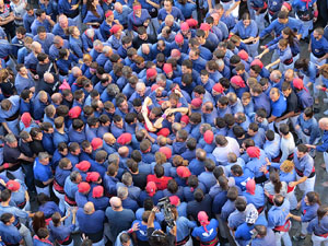 Fires 2016. La Diada Castellera a la plaça del Vi, amb els Marrecs de Salt, els Capgrossos de Mataró i els Minyons de Terrassa