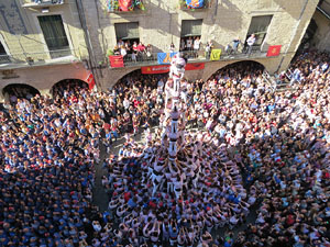 Fires 2016. La Diada Castellera a la plaça del Vi, amb els Marrecs de Salt, els Capgrossos de Mataró i els Minyons de Terrassa