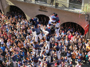 Fires 2016. La Diada Castellera a la plaça del Vi, amb els Marrecs de Salt, els Capgrossos de Mataró i els Minyons de Terrassa